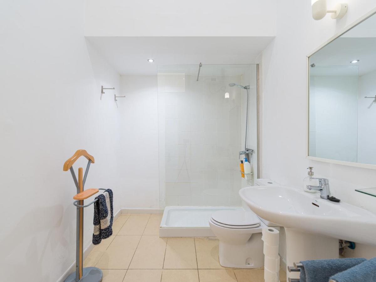 Celia House Apartment *